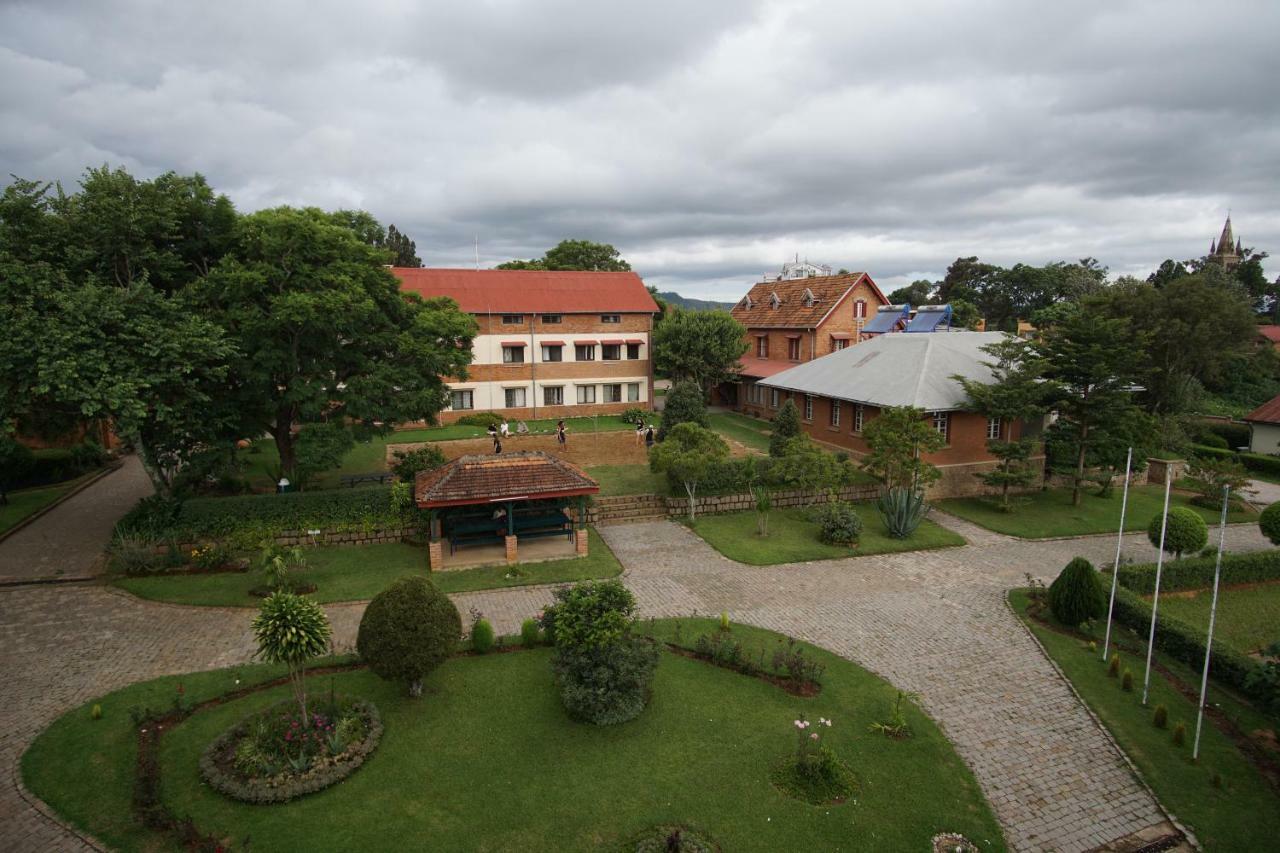 Hotel Lovasoa 4C Antsirabe Exterior foto
