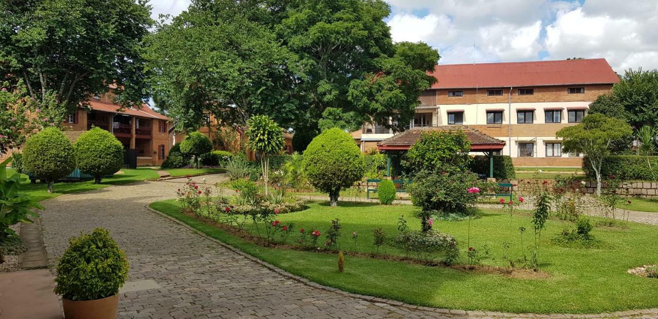Hotel Lovasoa 4C Antsirabe Exterior foto