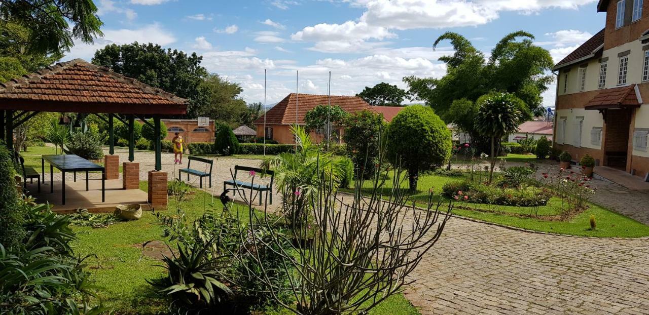 Hotel Lovasoa 4C Antsirabe Exterior foto
