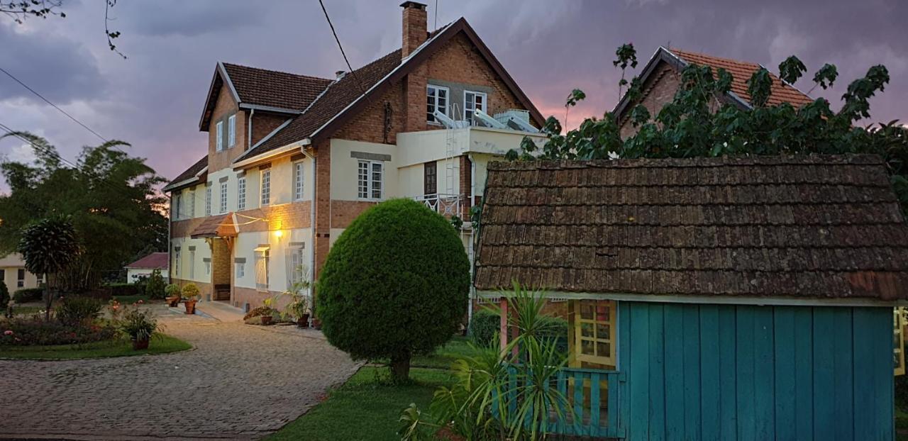 Hotel Lovasoa 4C Antsirabe Exterior foto